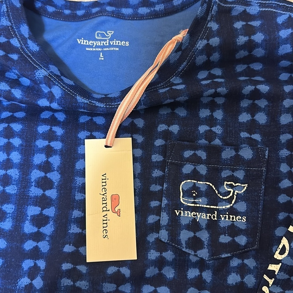 NWT Girls Vineyard Vines Tie Dye Whale Long Sleeve Tee - Picture 2 of 3